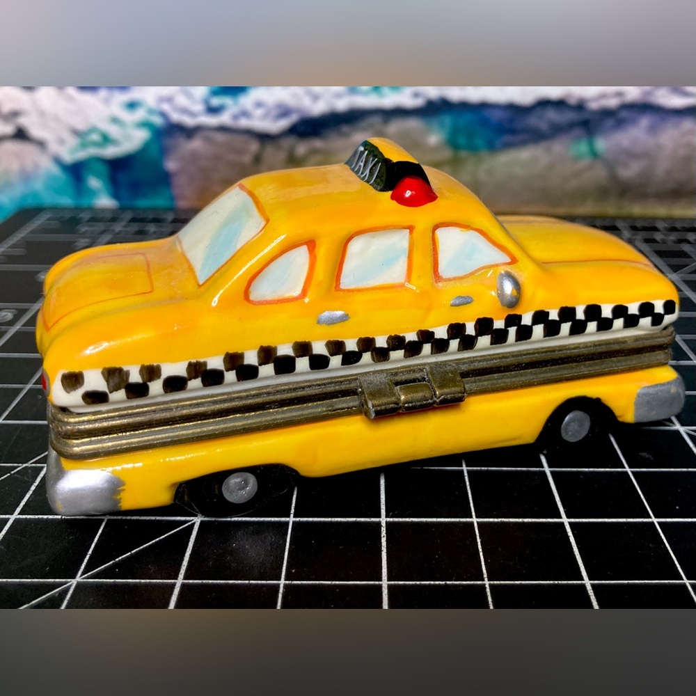 RARE Vintage Yellow Taxi Cab Limoges Style Hinged Trinket Box